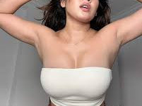 genuine-girls-available-booking-cheap-rate-in-delhi-ina-metro